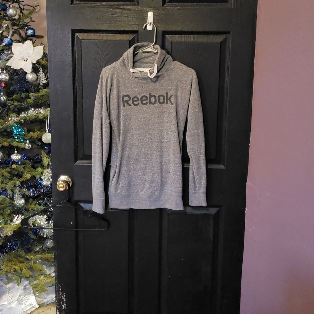Reebok Pullover